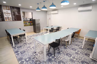 7 Person Private Office