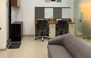 5 Person Coworking Desk