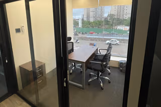 100 Person Private Office