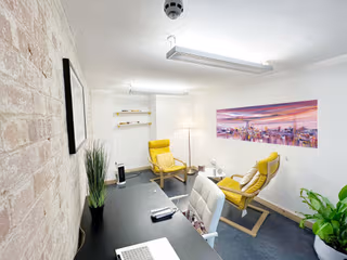 10 Person Private Office