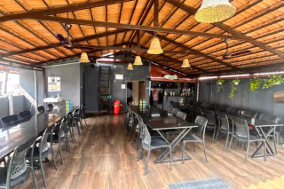 5 Person Private Office