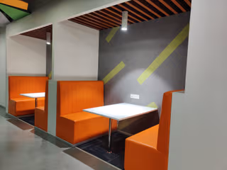10 Person Coworking Desk