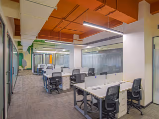 7 Person Coworking Desk