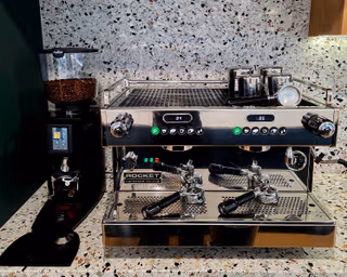 30 Person Coworking Desk