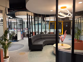 50 Person Coworking Desk