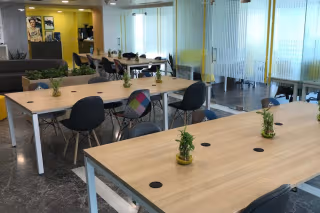 1 Person Coworking Desk
