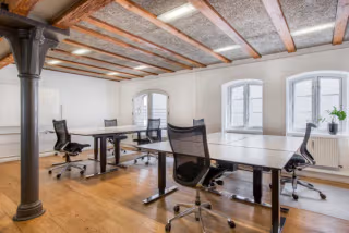7 Person Private Office