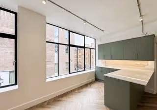 32 Person Private Office