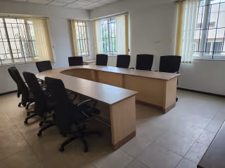 7 Person Coworking Desk