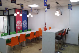 6 Person Coworking Desk