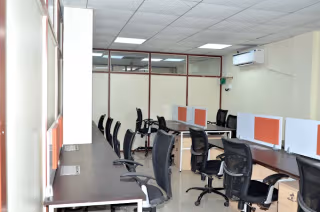 4 Person Coworking Desk