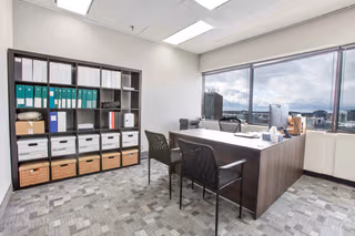 10 Person Private Office