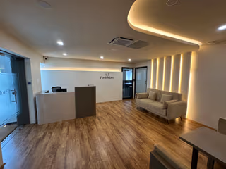 43 Person Private Office