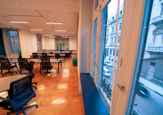 1 Person Coworking Desk