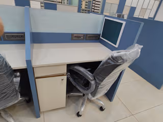 5 Person Sublet Office