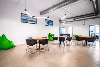 6 Person Coworking Desk