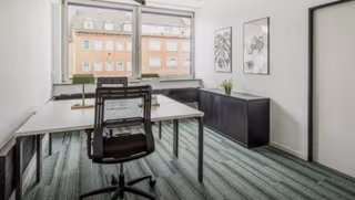 5 Person Coworking Desk