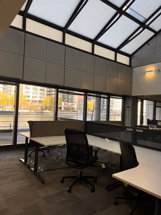 5 Person Private Office