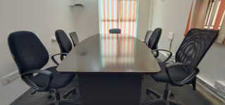 60 Person Coworking Desk