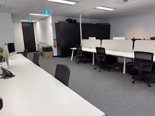 6 Person Coworking Desk