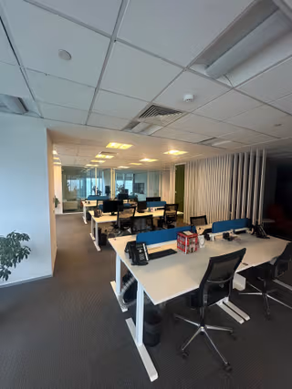 1 Person Managed Space