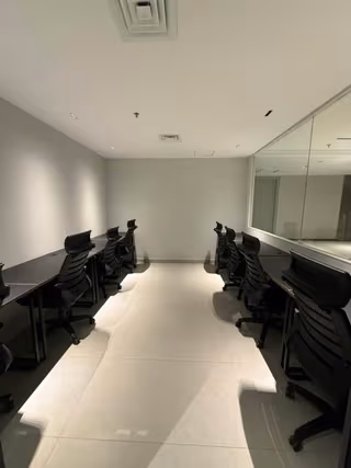 1 Person Shared Office