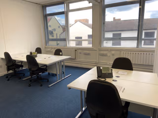 1 Person Shared Office
