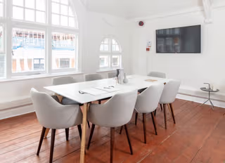 5 Person Private Office