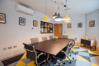 9 Person Private Office