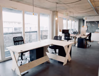 4 Person Coworking Desk