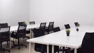 7 Person Private Office