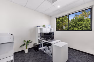 4 Person Private Office