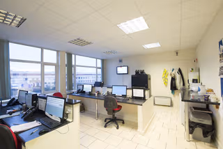 4 Person Private Office
