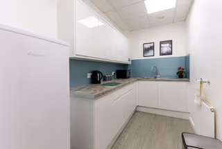 1 Person Private Office