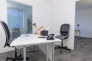 15 Person Private Office