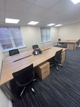 5 Person Private Office