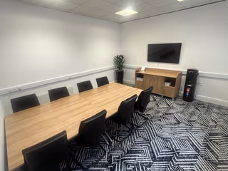 4 Person Private Office