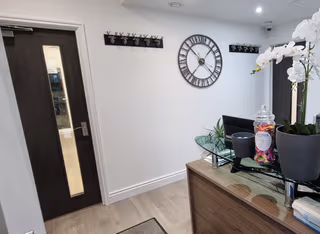 1 Person Coworking Desk