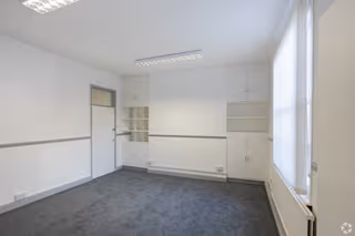 5 Person Private Office
