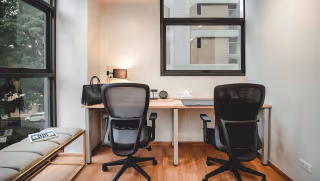 5 Person Coworking Desk
