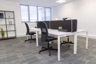 10 Person Private Office