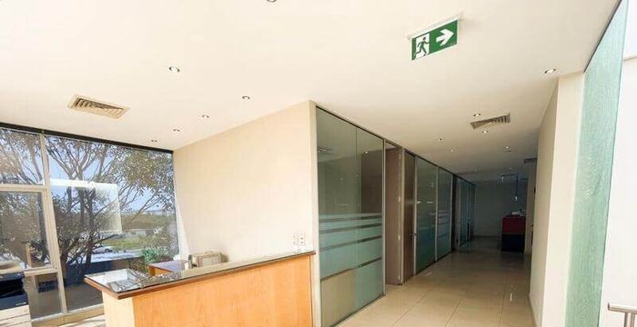 8 Coal Pier Road, Banksmeadow - Image 4