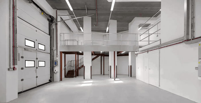 10 Prestons Road, Poplar - Image 2