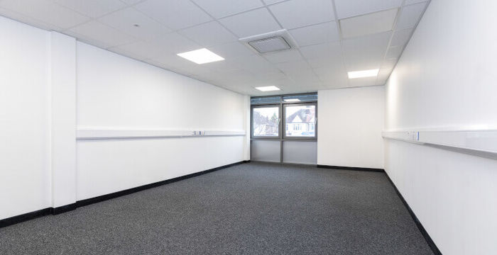 160 Bromley Road, Catford - Image 2