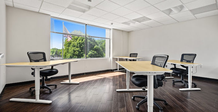 100 Cummings Center, Beverly - Image 5