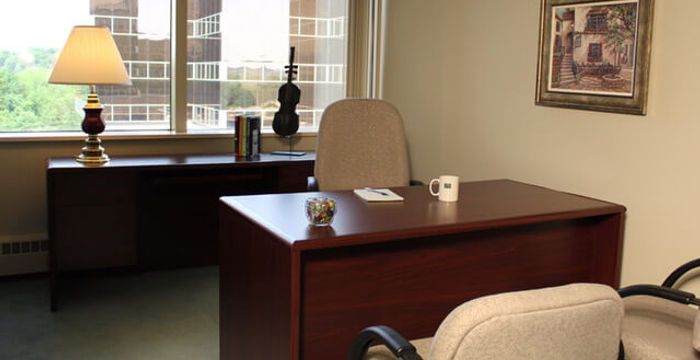 5005 Rockside Road, Cleveland - Image 2