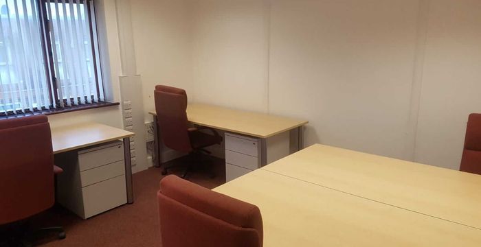 Eton Place, 64 High Street, Burnham - Image 4