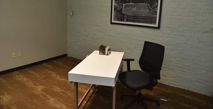 734 W Main St, Louisville - Image 2