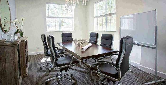 405 Fifth Avenue South, Naples - Image 4