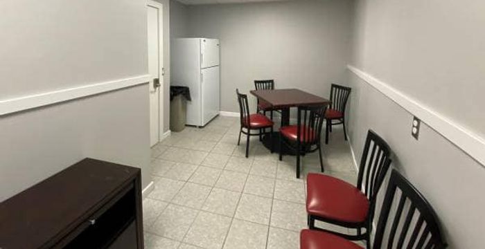 43 W Broad St, Pawcatuck - Image 4